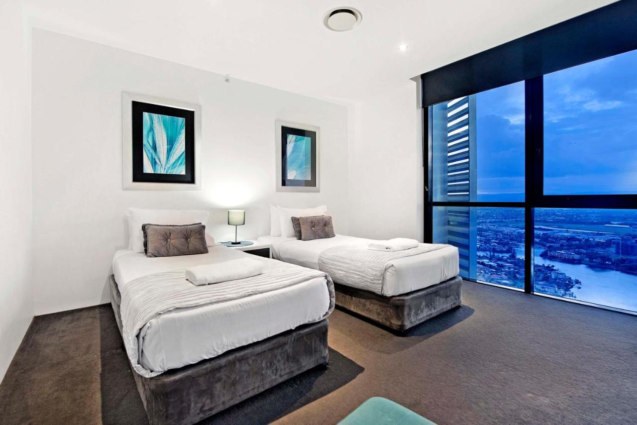 Apartment Ocean View Sub Penthouses - Circle On Cavill - Self Contained & Privately Managed *