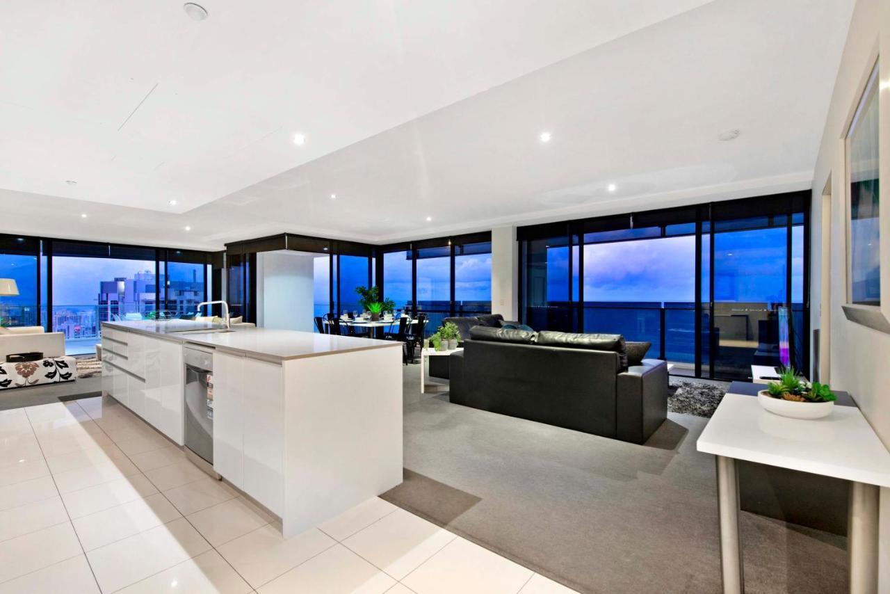 Ocean View Sub Penthouses - Circle On Cavill - Self Contained & Privately Managed Apartment Gold Coast