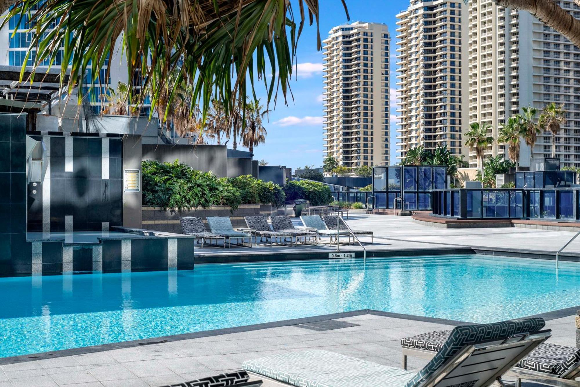 Ocean View Sub Penthouses - Circle On Cavill - Self Contained & Privately Managed Apartment Gold Coast