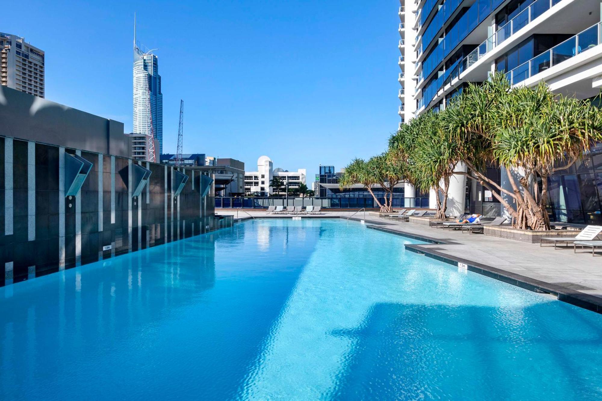 Ocean View Sub Penthouses - Circle On Cavill - Self Contained & Privately Managed Apartment
