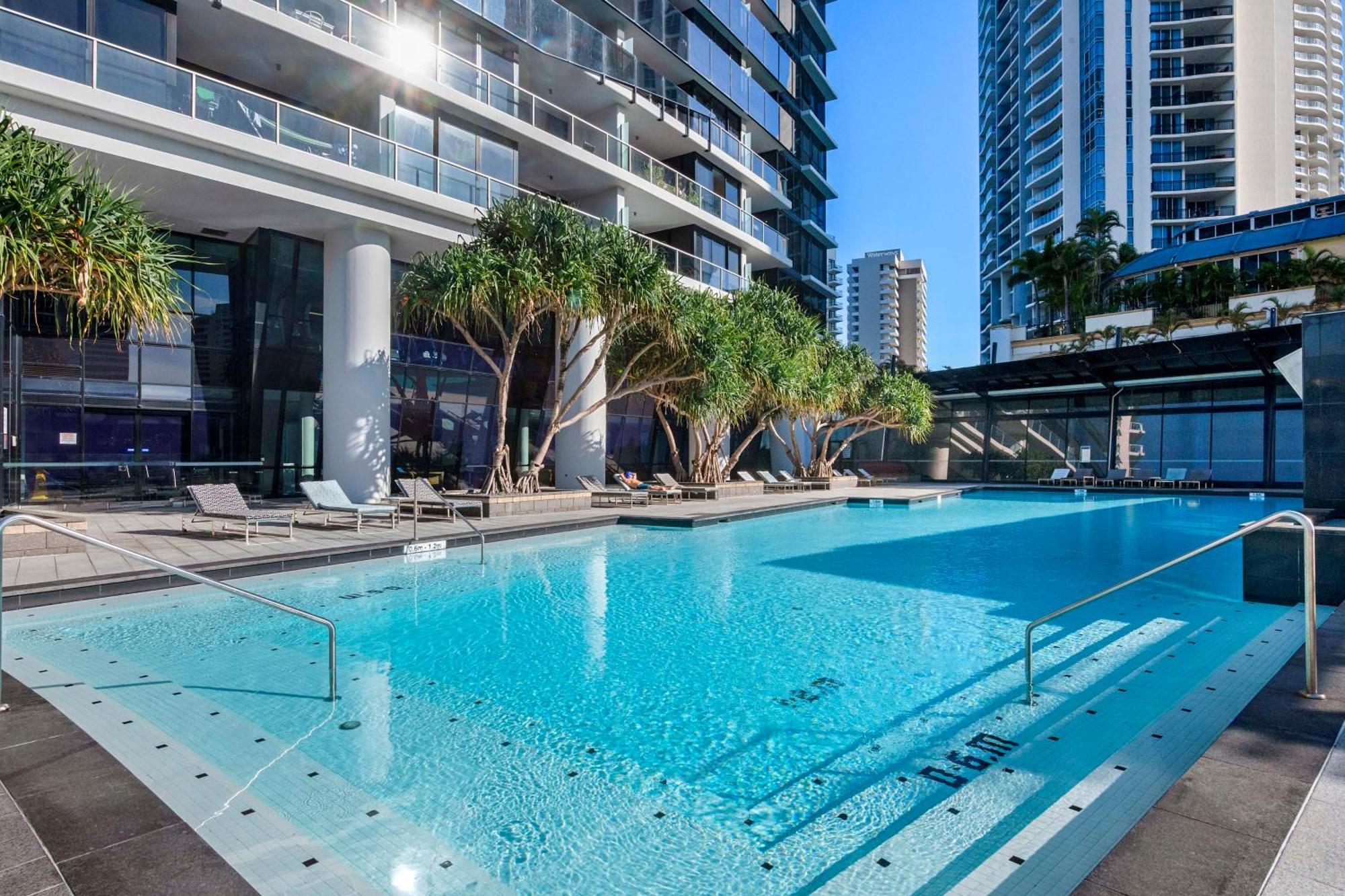 Ocean View Sub Penthouses - Circle On Cavill - Self Contained & Privately Managed