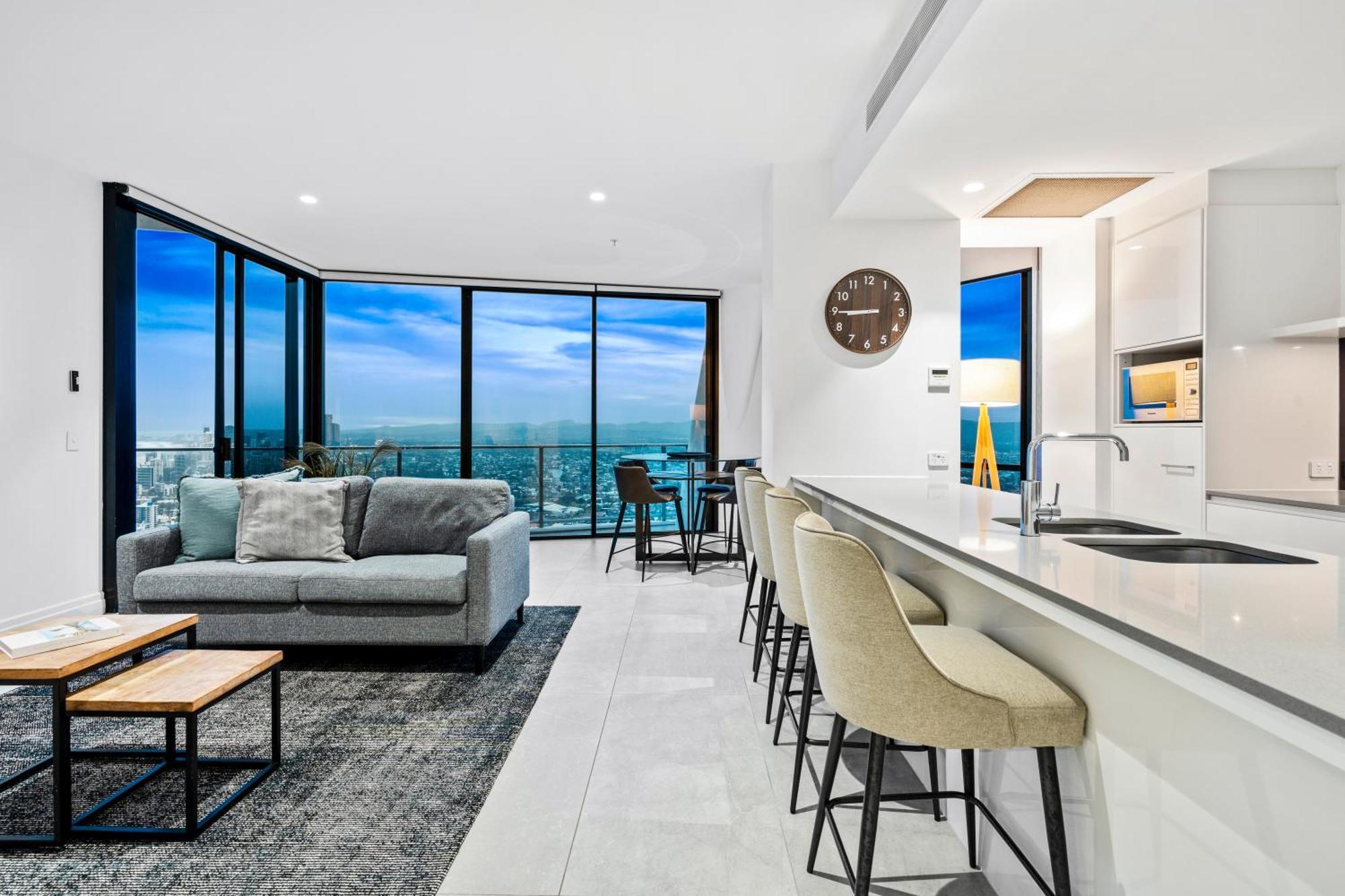 Ocean View Sub Penthouses - Circle On Cavill - Self Contained & Privately Managed Apartment