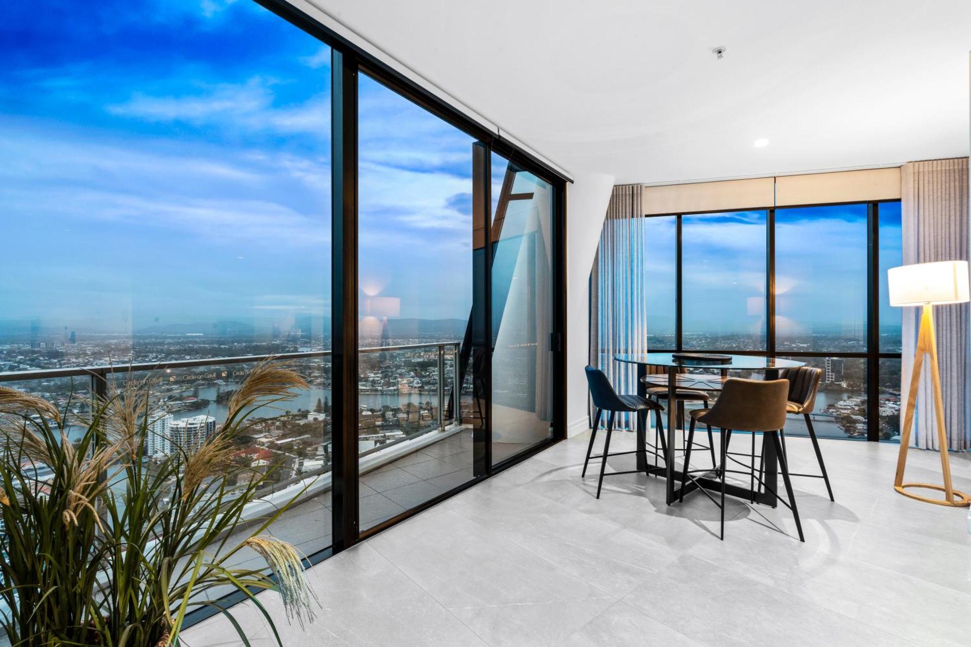 Ocean View Sub Penthouses - Circle On Cavill - Self Contained & Privately Managed Apartment